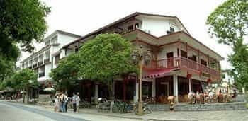โรงแรมยางชูริเวอร์วิว โรงแรมยางชูริเวอร์วิว