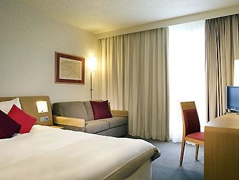 NOVOTEL CENTRE2