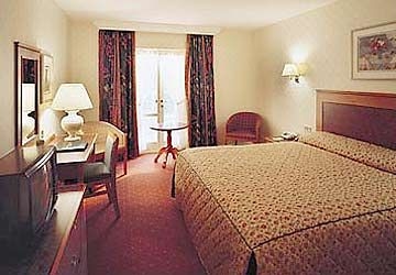 Tudor Park Marriott Hotel & Country Club1