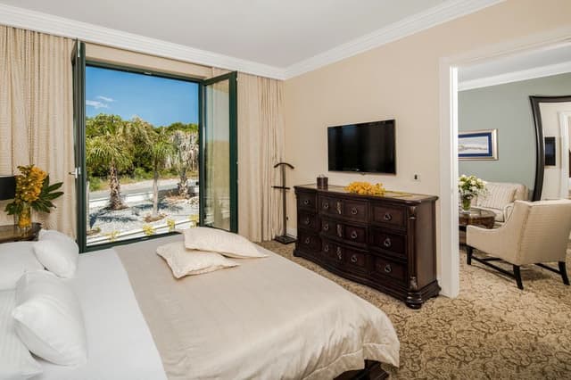 SUITE DELUXE GARDEN VIEW