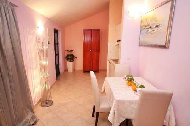 APARTMENT CAPACITY 4 TWO BEDROOMS