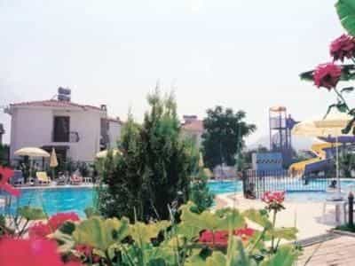 Blue Pearl Hotel & Apartments