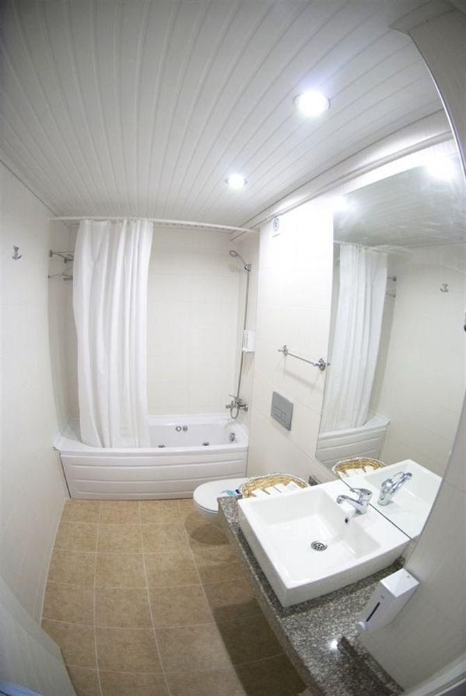 Ayapam Hotel0