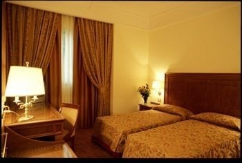 Sunrise Hotel1