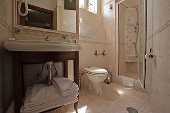 Hotel Augustus4
