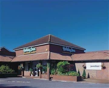 HOLIDAY INN HIGH WYCOMBE M40, JCT. 4 HOLIDAY INN HIGH WYCOMBE M40, JCT. 4