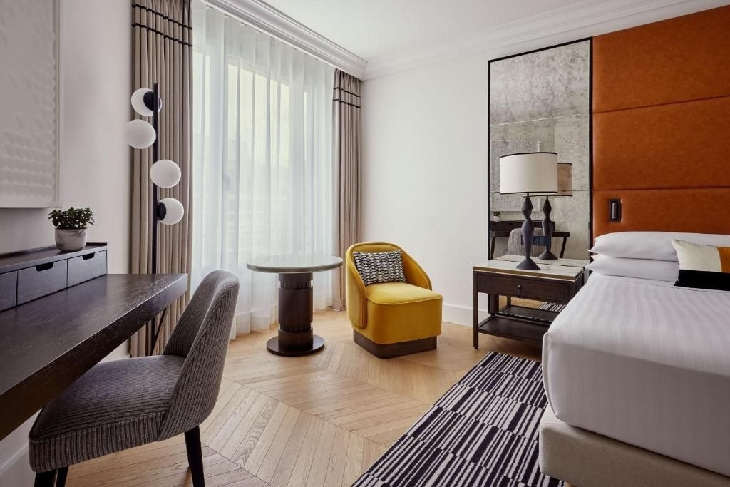 ปารีส แมริออท ชองป์ เอลิเซ่ โฮเทล (Paris Marriott Champs Elysees Hotel)3