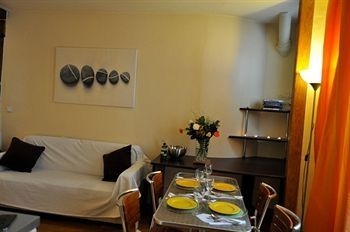 Sacre Coeur Apartment3