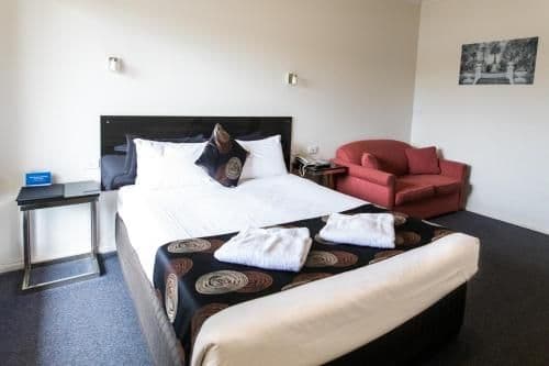 Deluxe Family Room