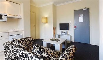 Oakford On Collins Hotel1