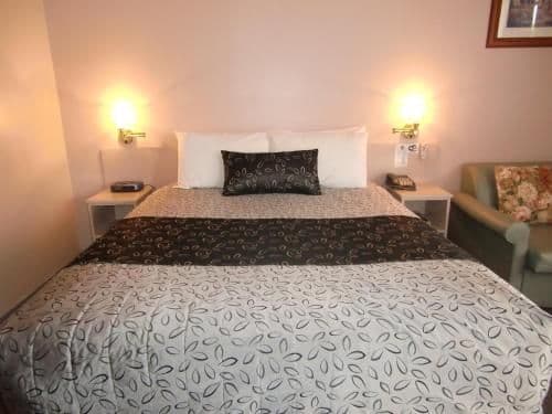 Premium Queen Room with Spa Bath