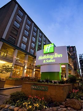 Holiday Inn & Suites Vancouver Downtown1