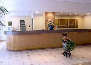 Holiday Inn & Suites Vancouver Downtown2