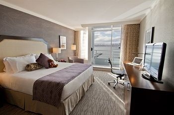 Pinnacle Hotel at the Pier3