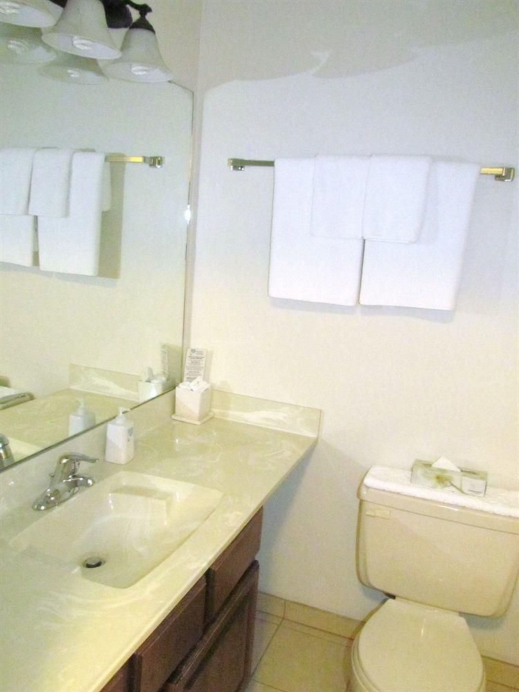 Heron's Landing Hotel3