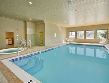 SUPER 8 VERNON BC4