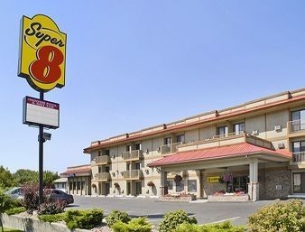 SUPER 8 VERNON BC0