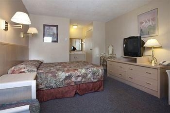 Polson Park Motel0