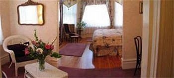 A HATERLEIGH HERITAGE INN1