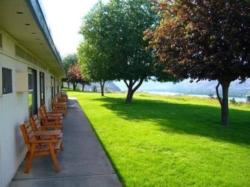 HOSPITALITY INNKAMLOOPS HOSPITALITY INNKAMLOOPS