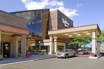 HOLIDAY INN GUELPH HOTEL & CON HOLIDAY INN GUELPH HOTEL & CON