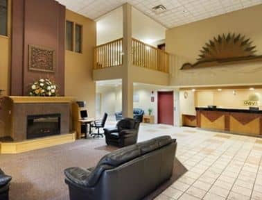 DAYS INN SUITES THUNDER BAY DAYS INN SUITES THUNDER BAY