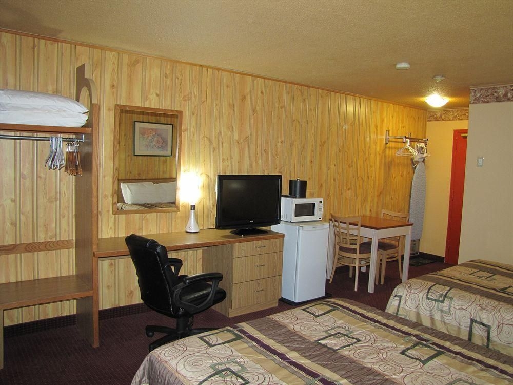 Valley Inn Motel & Suites4
