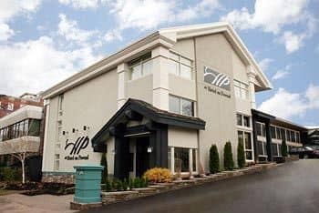 THE HOTEL ON POWNAL THE HOTEL ON POWNAL