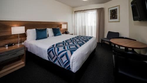Two-Bedroom Apartment with 2 Bathrooms