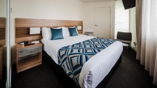 Two-Bedroom Apartment with 2 Bathrooms