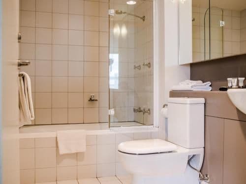 Two-Bedroom Apartment with 2 Bathrooms