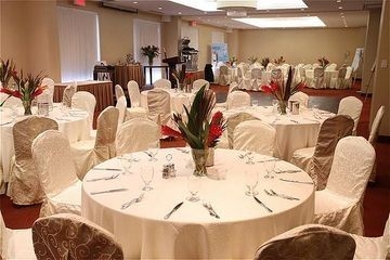 HOLIDAY INN EXPRESS HOTEL & SUITES MONTREAL AIRPORT3