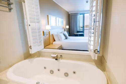 Hotel Spa Room River View
