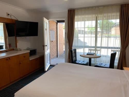 Family Two-Bedroom Suite with Spa Bath