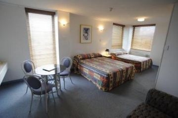 LEISURE INN PLAZA4