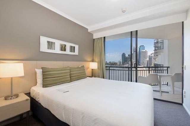 DOUBLE QUEEN SIZE BED