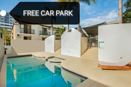 พาร์ควิว อพาร์ตเมนต์ (Parkview Apartments)0