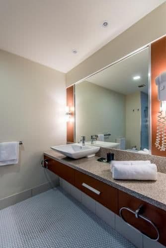 Executive Twin Suite