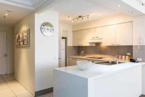 Two Bedroom Apartment with Ocean View - Renovated