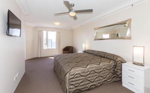 Two Bedroom Apartment with Ocean View - Renovated