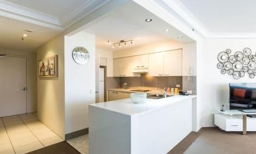 Two Bedroom Apartment with Ocean View - Renovated
