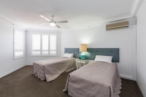 Deluxe Three-Bedroom Apartment