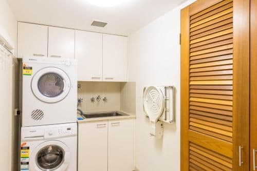 Two Bedroom Apartment with Ocean View - Renovated