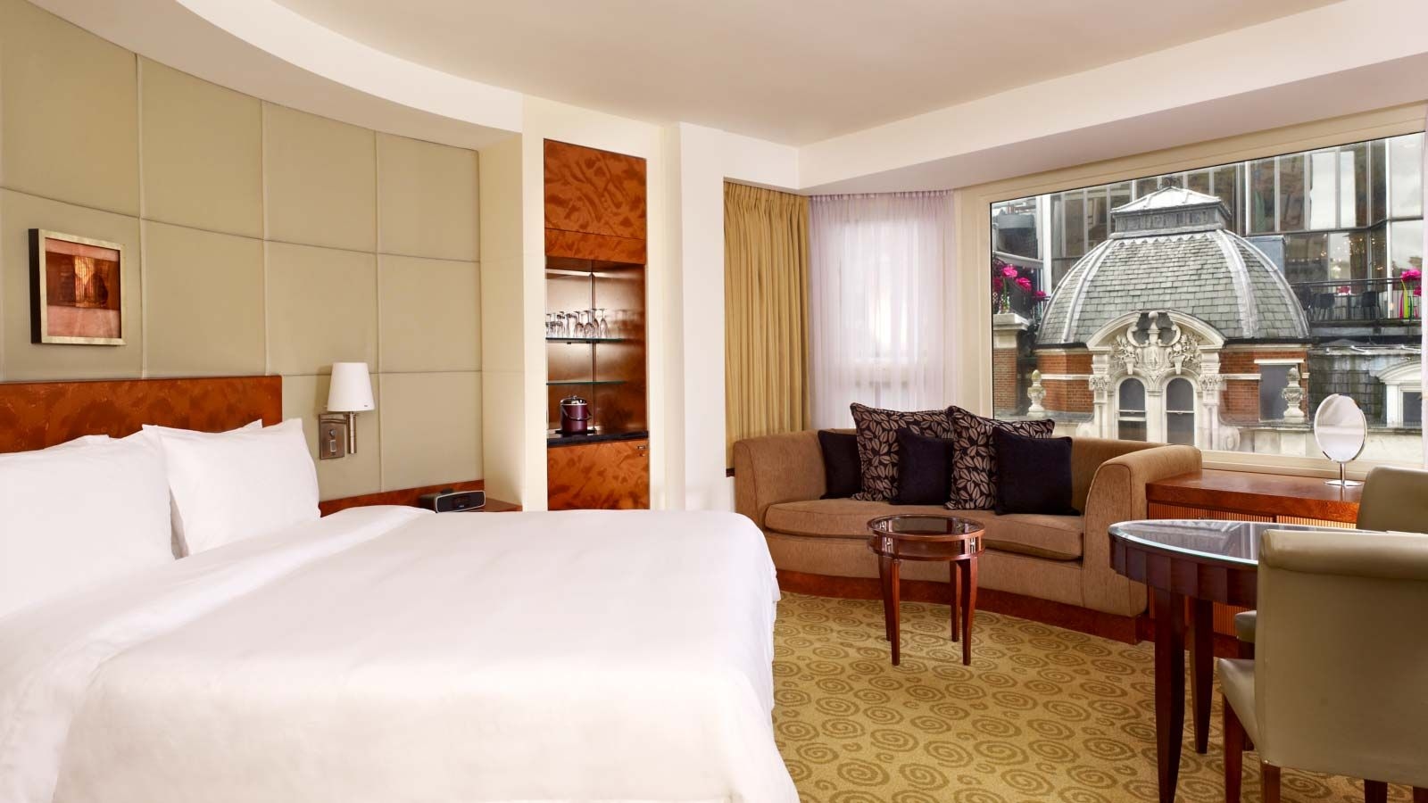 เดอะ พาร์ค ทาวเวอร์ ไนท์สบริดจ์ อะ ลัคชัวรี คอลเลค (The Park Tower Knightsbridge, A Luxury Collection Hotel)4