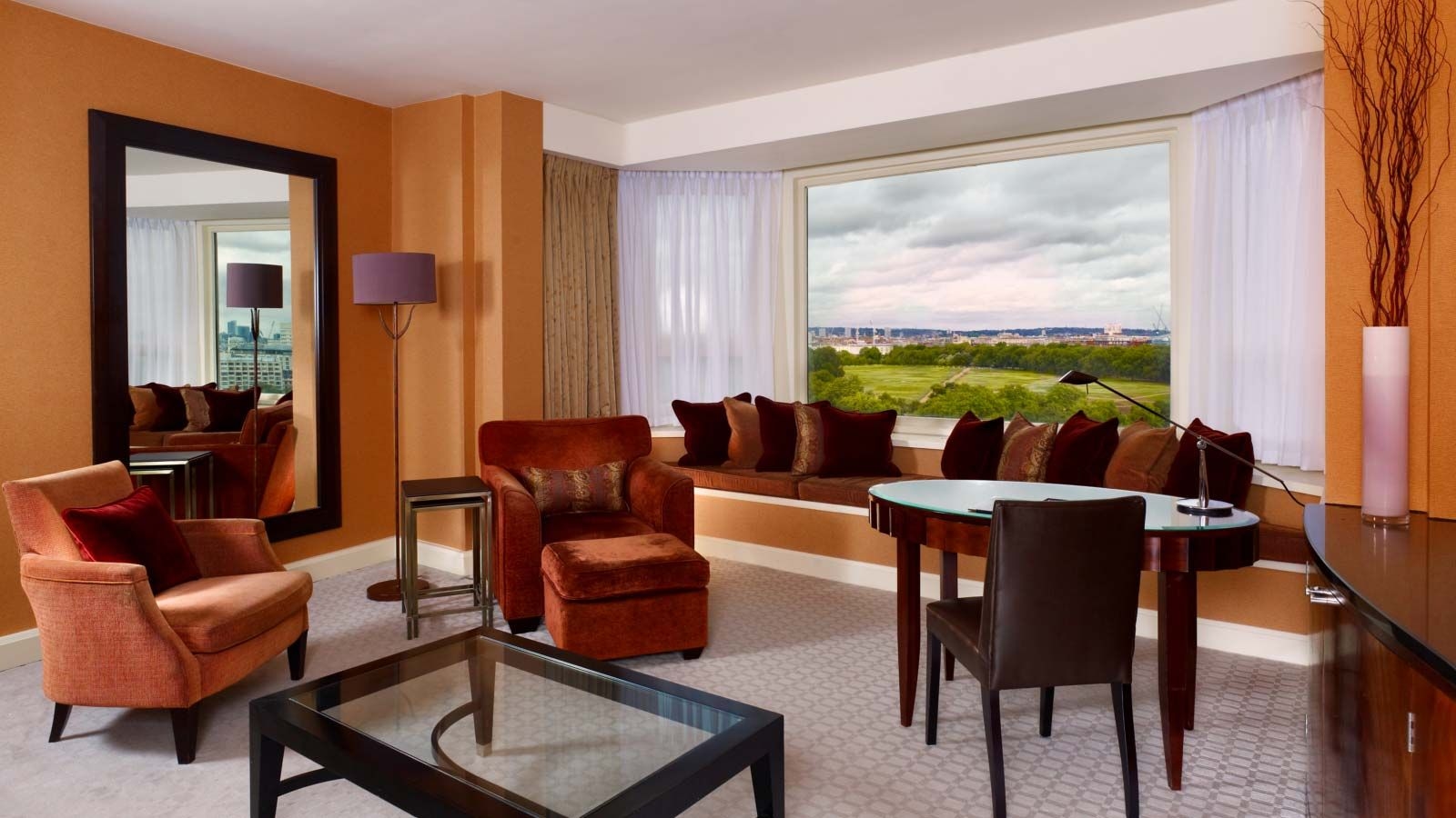 เดอะ พาร์ค ทาวเวอร์ ไนท์สบริดจ์ อะ ลัคชัวรี คอลเลค (The Park Tower Knightsbridge, A Luxury Collection Hotel)1
