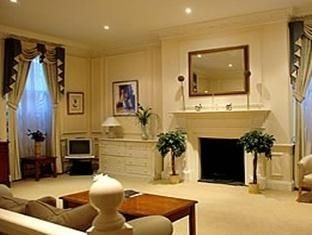 Park Lane Mews4