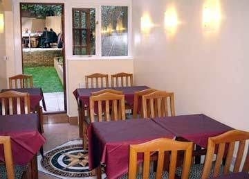 Kensington Suite Hotel4
