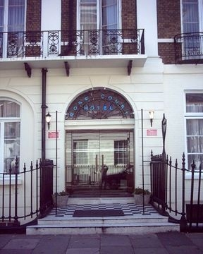 Rose Court Hotel0