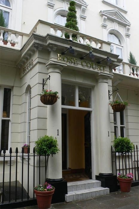Rose Court Hotel2