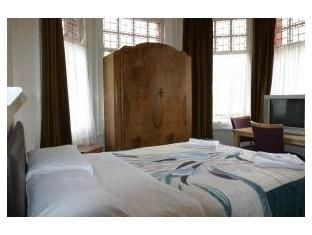 Charlies Hotel4